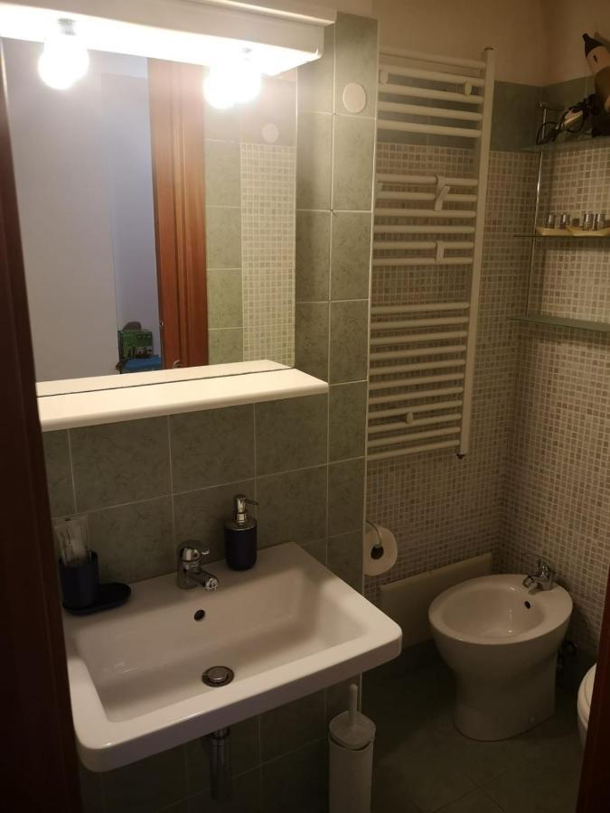 דירות לצ'ה Piazzetta Acquaviva מראה חיצוני תמונה