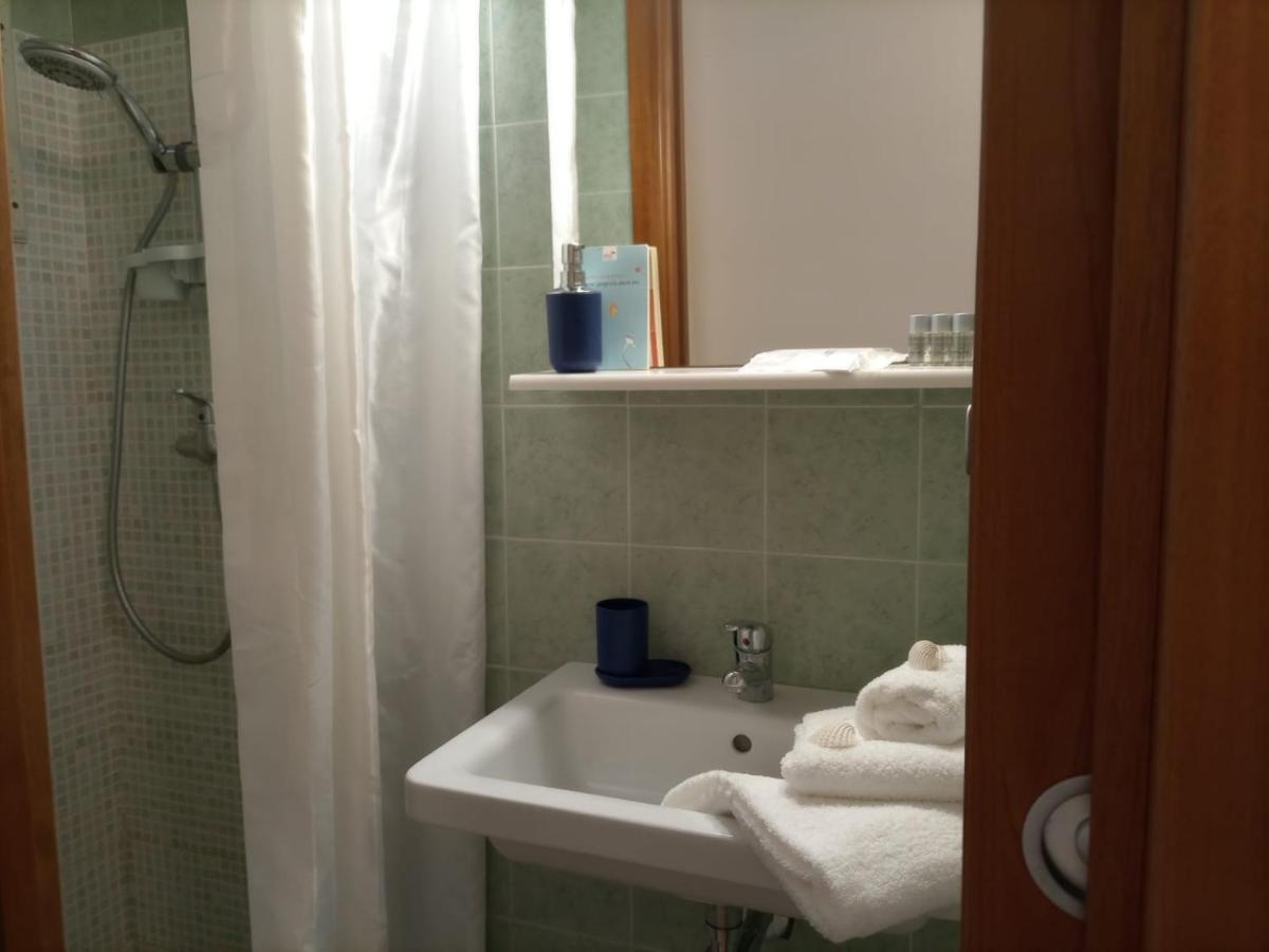 דירות לצ'ה Piazzetta Acquaviva מראה חיצוני תמונה
