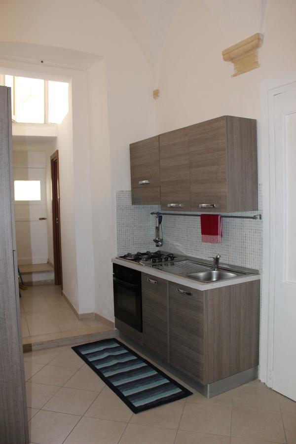 דירות לצ'ה Piazzetta Acquaviva מראה חיצוני תמונה