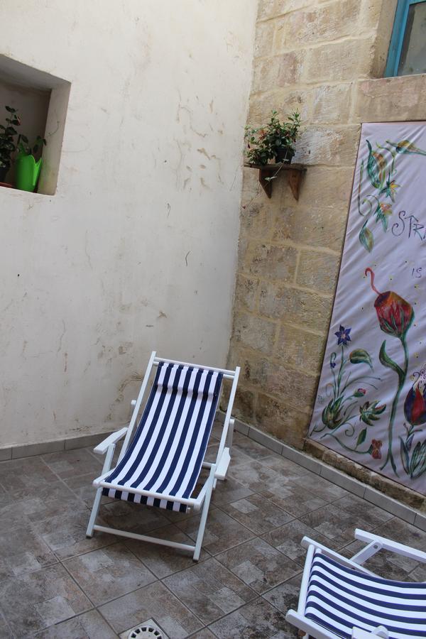 דירות לצ'ה Piazzetta Acquaviva מראה חיצוני תמונה