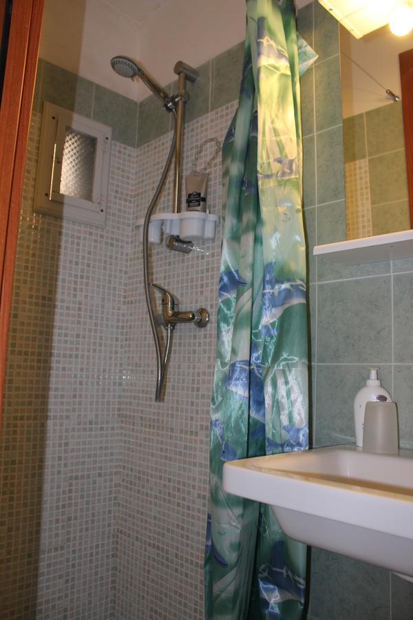 דירות לצ'ה Piazzetta Acquaviva מראה חיצוני תמונה